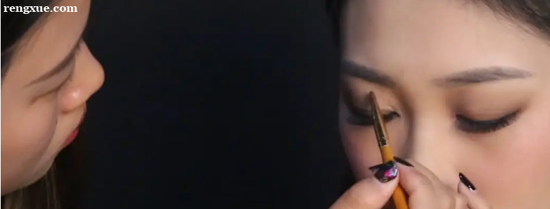 化妆师资格证怎么考?化妆师资格证报考条件有哪些?