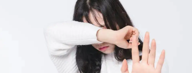 ���ӽ�����10��Ů�������ڵı��ּ���������