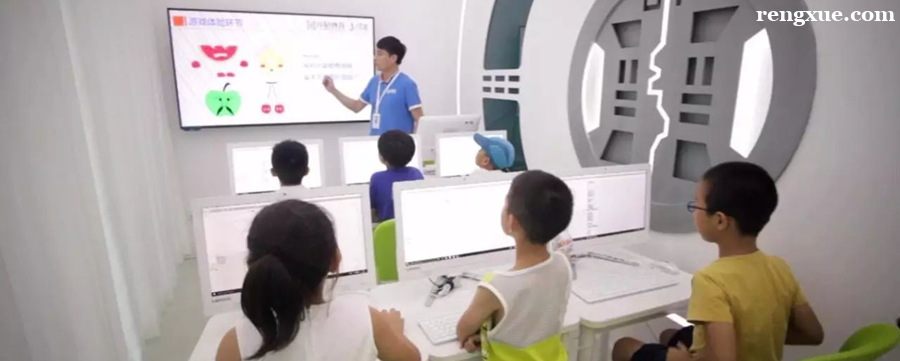 少儿编程noip用什么编程语言