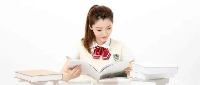�人��ô��ѡ���׵��տ����Ļ�����ѵѧУ