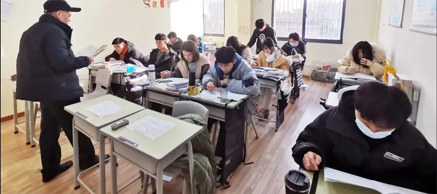 �人�տ�����������Ļ���
