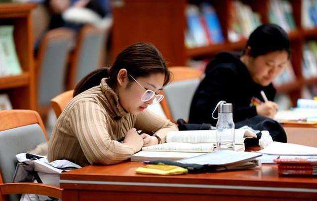 ���и�����ϵ��ʦ������