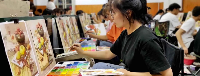 �人�������Ļ��μ�ѵ